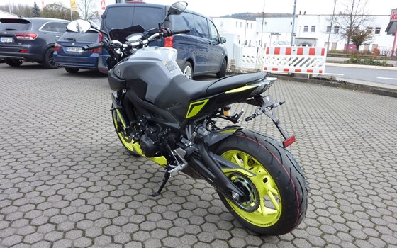 Umgebautes Motorrad Yamaha MT-09 von Zweirad-Center Zöller - Bild 6 Umgebautes Motorrad Yamaha MT-09 von Zweirad-Center Zöller - Bild 6