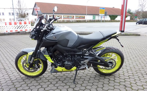 Umgebautes Motorrad Yamaha MT-09 von Zweirad-Center Zöller - Bild 7 Umgebautes Motorrad Yamaha MT-09 von Zweirad-Center Zöller - Bild 7