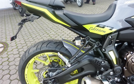 Umgebautes Motorrad Yamaha MT-07 von Zweirad-Center Zöller - Bild 11 Umgebautes Motorrad Yamaha MT-07 von Zweirad-Center Zöller - Bild 11