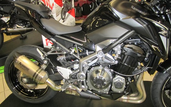 Umgebautes Motorrad Kawasaki Z900 von Witten u. Weber oHG - Bild 4 Umgebautes Motorrad Kawasaki Z900 von Witten u. Weber oHG - Bild 4