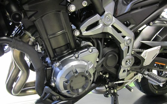 Umgebautes Motorrad Kawasaki Z900 von Witten u. Weber oHG - Bild 9 Umgebautes Motorrad Kawasaki Z900 von Witten u. Weber oHG - Bild 9