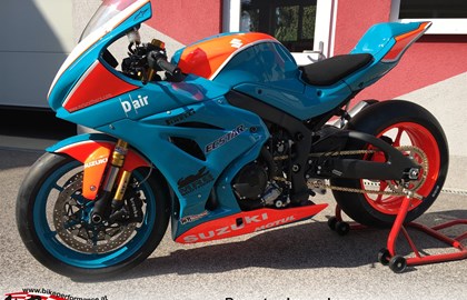 Suzuki GSX-R 1000 R Custom Bike Suzuki GSX-R 1000 R Custom Bike