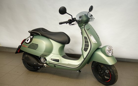 Umgebautes Motorrad Vespa GTS 300 i.e. von Jahelka Zweirad GmbH - Bild 1 Umgebautes Motorrad Vespa GTS 300 i.e. von Jahelka Zweirad GmbH - Bild 1