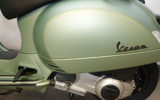 Umgebautes Motorrad Vespa GTS 300 i.e. von Jahelka Zweirad GmbH - Bild 7 Umgebautes Motorrad Vespa GTS 300 i.e. von Jahelka Zweirad GmbH - Bild 7