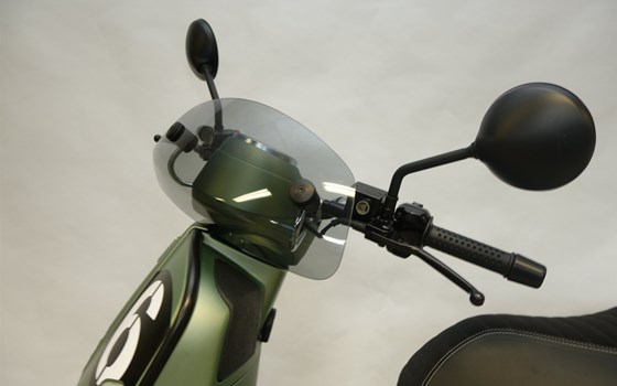 Umgebautes Motorrad Vespa GTS 300 i.e. von Jahelka Zweirad GmbH - Bild 8 Umgebautes Motorrad Vespa GTS 300 i.e. von Jahelka Zweirad GmbH - Bild 8