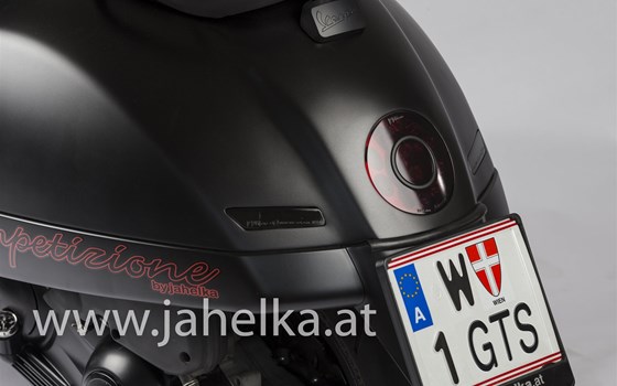 Umgebautes Motorrad Vespa GTS 300 i.e. Super Sport von Jahelka Zweirad GmbH - Bild 10 Umgebautes Motorrad Vespa GTS 300 i.e. Super Sport von Jahelka Zweirad GmbH - Bild 10