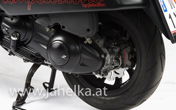 Umgebautes Motorrad Vespa GTS 300 i.e. Super Sport von Jahelka Zweirad GmbH - Bild 11 Umgebautes Motorrad Vespa GTS 300 i.e. Super Sport von Jahelka Zweirad GmbH - Bild 11