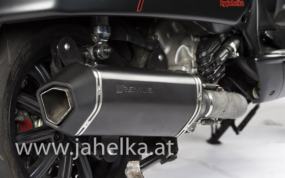 Umgebautes Motorrad Vespa GTS 300 i.e. Super Sport von Jahelka Zweirad GmbH - Bild 16 Umgebautes Motorrad Vespa GTS 300 i.e. Super Sport von Jahelka Zweirad GmbH - Bild 16
