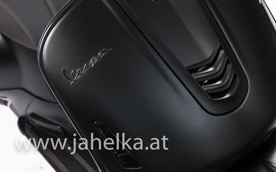 Umgebautes Motorrad Vespa GTS 300 i.e. Super Sport von Jahelka Zweirad GmbH - Bild 7 Umgebautes Motorrad Vespa GTS 300 i.e. Super Sport von Jahelka Zweirad GmbH - Bild 7