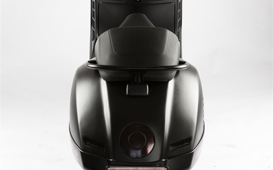 Umgebautes Motorrad Vespa GTS 300 i.e. Super Sport von Jahelka Zweirad GmbH - Bild 8 Umgebautes Motorrad Vespa GTS 300 i.e. Super Sport von Jahelka Zweirad GmbH - Bild 8