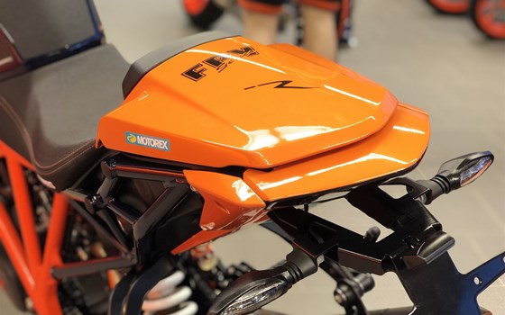 Umgebautes Motorrad KTM 1290 Super Duke R von Biker`s Point Fuchs GmbH & Co. KG - Bild 14 Umgebautes Motorrad KTM 1290 Super Duke R von Biker`s Point Fuchs GmbH & Co. KG - Bild 14