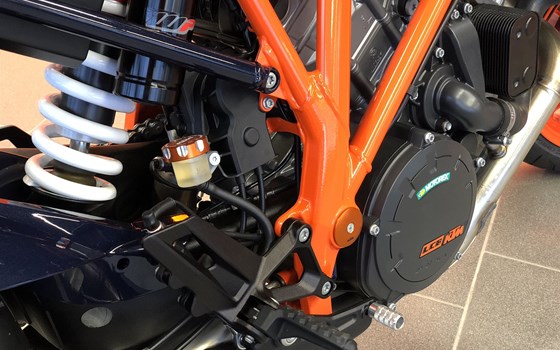 Umgebautes Motorrad KTM 1290 Super Duke R von Biker`s Point Fuchs GmbH & Co. KG - Bild 23 Umgebautes Motorrad KTM 1290 Super Duke R von Biker`s Point Fuchs GmbH & Co. KG - Bild 23