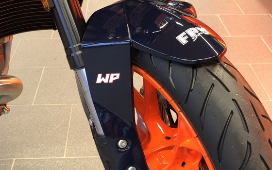 Umgebautes Motorrad KTM 690 Duke von Biker`s Point Fuchs GmbH & Co. KG - Bild 10 Umgebautes Motorrad KTM 690 Duke von Biker`s Point Fuchs GmbH & Co. KG - Bild 10