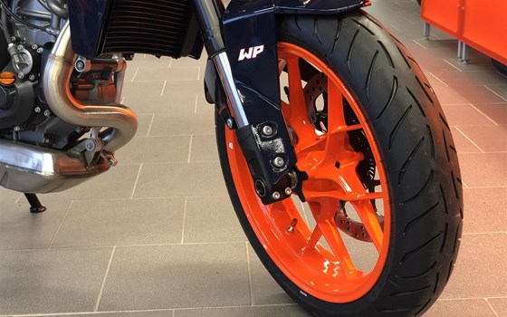 Umgebautes Motorrad KTM 690 Duke von Biker`s Point Fuchs GmbH & Co. KG - Bild 9 Umgebautes Motorrad KTM 690 Duke von Biker`s Point Fuchs GmbH & Co. KG - Bild 9