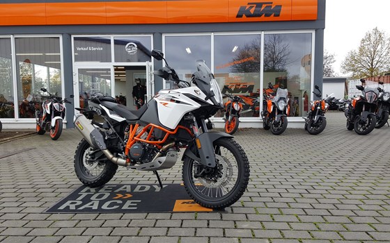 Umgebautes Motorrad KTM 1090 Adventure R von Biker`s Point Fuchs GmbH & Co. KG - Bild 1 Umgebautes Motorrad KTM 1090 Adventure R von Biker`s Point Fuchs GmbH & Co. KG - Bild 1