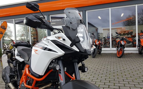 Umgebautes Motorrad KTM 1090 Adventure R von Biker`s Point Fuchs GmbH & Co. KG - Bild 2 Umgebautes Motorrad KTM 1090 Adventure R von Biker`s Point Fuchs GmbH & Co. KG - Bild 2