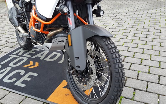 Umgebautes Motorrad KTM 1090 Adventure R von Biker`s Point Fuchs GmbH & Co. KG - Bild 3 Umgebautes Motorrad KTM 1090 Adventure R von Biker`s Point Fuchs GmbH & Co. KG - Bild 3