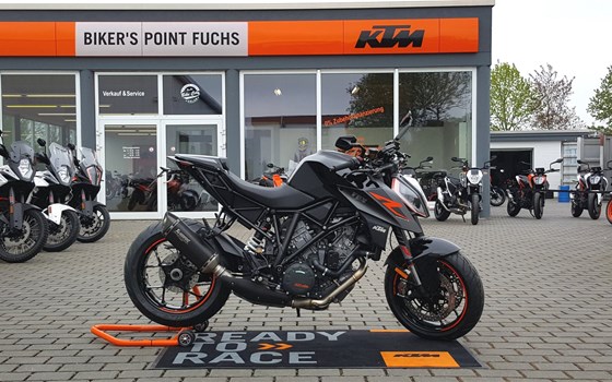 Umgebautes Motorrad KTM 1290 Super Duke R von Biker`s Point Fuchs GmbH & Co. KG - Bild 1 Umgebautes Motorrad KTM 1290 Super Duke R von Biker`s Point Fuchs GmbH & Co. KG - Bild 1