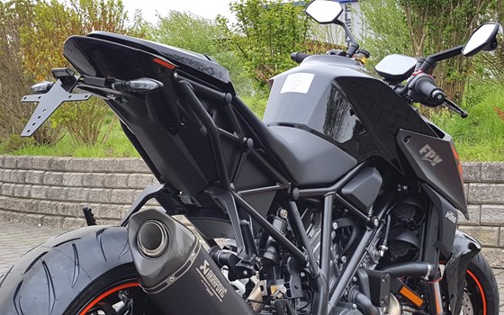 Umgebautes Motorrad KTM 1290 Super Duke R von Biker`s Point Fuchs GmbH & Co. KG - Bild 7 Umgebautes Motorrad KTM 1290 Super Duke R von Biker`s Point Fuchs GmbH & Co. KG - Bild 7
