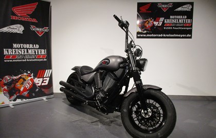 Victory Gunner Custom Bike