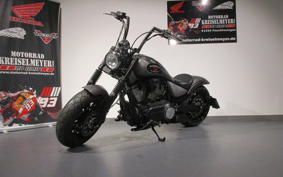 Umgebautes Motorrad Victory Gunner von Motorrad Kreiselmeyer GmbH - Bild 3 Umgebautes Motorrad Victory Gunner von Motorrad Kreiselmeyer GmbH - Bild 3