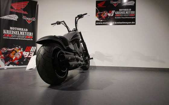 Umgebautes Motorrad Victory Gunner von Motorrad Kreiselmeyer GmbH - Bild 6 Umgebautes Motorrad Victory Gunner von Motorrad Kreiselmeyer GmbH - Bild 6