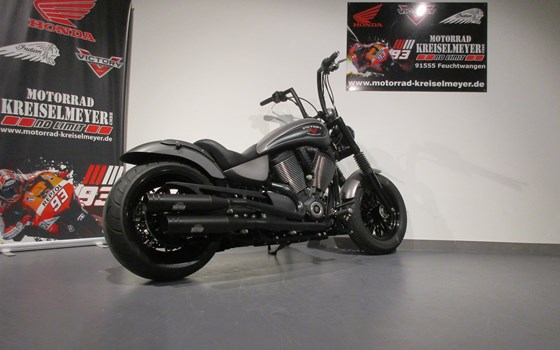 Umgebautes Motorrad Victory Gunner von Motorrad Kreiselmeyer GmbH - Bild 7 Umgebautes Motorrad Victory Gunner von Motorrad Kreiselmeyer GmbH - Bild 7