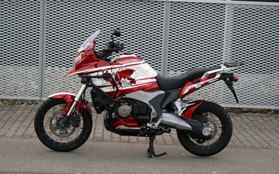Umgebautes Motorrad Honda CRF1000L Africa Twin Adventure Sports von Big Point Motorradhandels GmbH & CO. KG - Bild 3 Umgebautes Motorrad Honda CRF1000L Africa Twin Adventure Sports von Big Point Motorradhandels GmbH & CO. KG - Bild 3