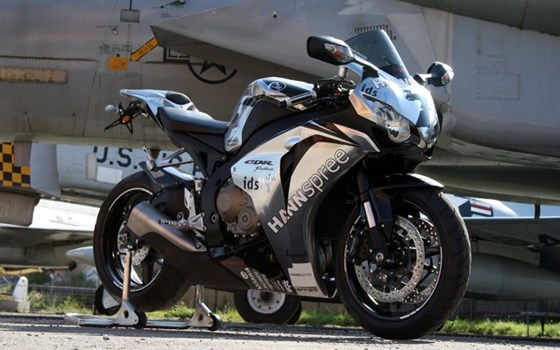 Umgebautes Motorrad Honda CBR 900 RR Fireblade von Big Point Motorradhandels GmbH & CO. KG - Bild 2