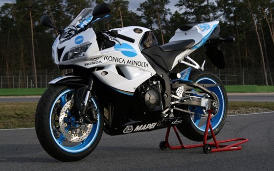 Umgebautes Motorrad Honda CBR 600 F von Big Point Motorradhandels GmbH & CO. KG - Bild 5 Umgebautes Motorrad Honda CBR 600 F von Big Point Motorradhandels GmbH & CO. KG - Bild 5