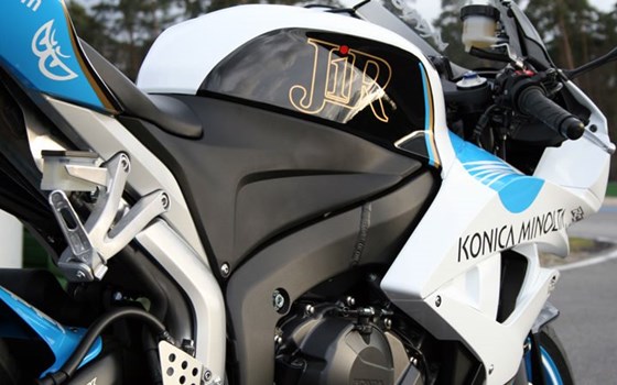 Umgebautes Motorrad Honda CBR 600 F von Big Point Motorradhandels GmbH & CO. KG - Bild 7 Umgebautes Motorrad Honda CBR 600 F von Big Point Motorradhandels GmbH & CO. KG - Bild 7