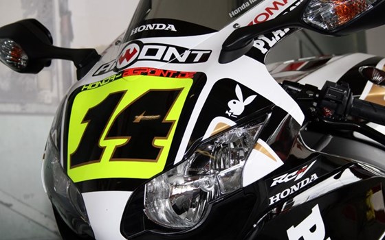 Umgebautes Motorrad Honda CBR1000RR Fireblade von Big Point Motorradhandels GmbH & CO. KG - Bild 3 Umgebautes Motorrad Honda CBR1000RR Fireblade von Big Point Motorradhandels GmbH & CO. KG - Bild 3