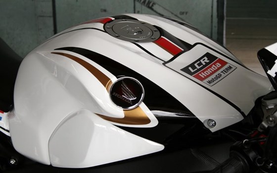 Umgebautes Motorrad Honda CBR1000RR Fireblade von Big Point Motorradhandels GmbH & CO. KG - Bild 8 Umgebautes Motorrad Honda CBR1000RR Fireblade von Big Point Motorradhandels GmbH & CO. KG - Bild 8