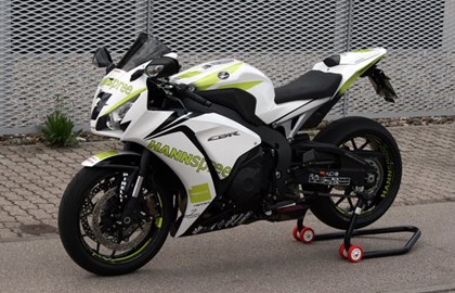 Honda CBR1000RR Fireblade Custom Bike