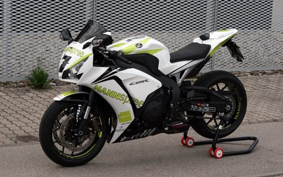 Umgebautes Motorrad Honda CBR1000RR Fireblade von Big Point Motorradhandels GmbH & CO. KG - Bild 1 Umgebautes Motorrad Honda CBR1000RR Fireblade von Big Point Motorradhandels GmbH & CO. KG - Bild 1