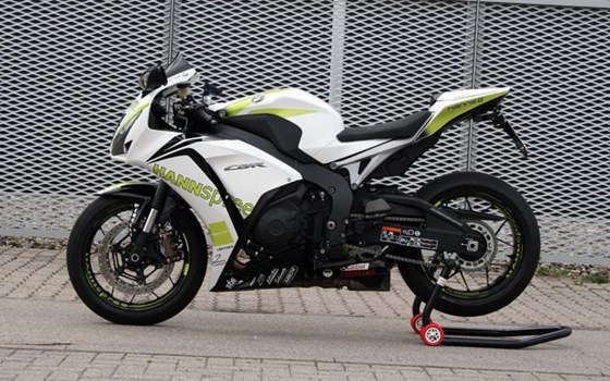 Umgebautes Motorrad Honda CBR1000RR Fireblade von Big Point Motorradhandels GmbH & CO. KG - Bild 4 Umgebautes Motorrad Honda CBR1000RR Fireblade von Big Point Motorradhandels GmbH & CO. KG - Bild 4