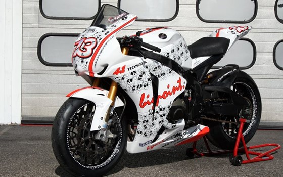 Umgebautes Motorrad Honda CBR1000RR Fireblade von Big Point Motorradhandels GmbH & CO. KG - Bild 1 Umgebautes Motorrad Honda CBR1000RR Fireblade von Big Point Motorradhandels GmbH & CO. KG - Bild 1