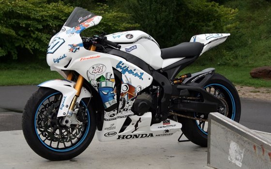 Umgebautes Motorrad Honda CBR1000RR Fireblade von Big Point Motorradhandels GmbH & CO. KG - Bild 1 Umgebautes Motorrad Honda CBR1000RR Fireblade von Big Point Motorradhandels GmbH & CO. KG - Bild 1