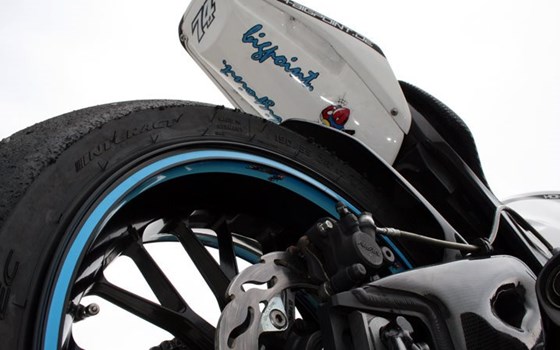 Umgebautes Motorrad Honda CBR1000RR Fireblade von Big Point Motorradhandels GmbH & CO. KG - Bild 8 Umgebautes Motorrad Honda CBR1000RR Fireblade von Big Point Motorradhandels GmbH & CO. KG - Bild 8