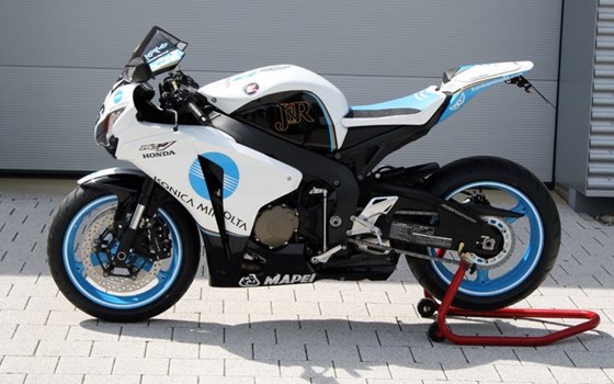 Umgebautes Motorrad Honda CBR1000RR Fireblade von Big Point Motorradhandels GmbH & CO. KG - Bild 3 Umgebautes Motorrad Honda CBR1000RR Fireblade von Big Point Motorradhandels GmbH & CO. KG - Bild 3