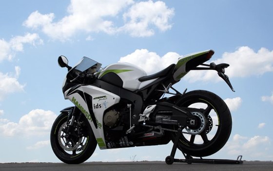 Umgebautes Motorrad Honda CBR1000RR Fireblade von Big Point Motorradhandels GmbH & CO. KG - Bild 5 Umgebautes Motorrad Honda CBR1000RR Fireblade von Big Point Motorradhandels GmbH & CO. KG - Bild 5