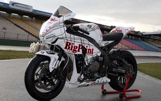 Umgebautes Motorrad Honda CBR1000RR Fireblade von Big Point Motorradhandels GmbH & CO. KG - Bild 3 Umgebautes Motorrad Honda CBR1000RR Fireblade von Big Point Motorradhandels GmbH & CO. KG - Bild 3