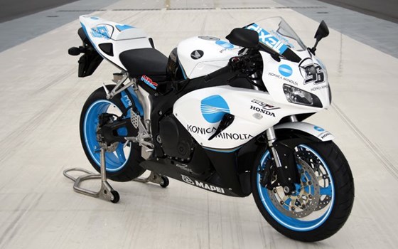 Umgebautes Motorrad Honda CBR1000RR Fireblade von Big Point Motorradhandels GmbH & CO. KG - Bild 1 Umgebautes Motorrad Honda CBR1000RR Fireblade von Big Point Motorradhandels GmbH & CO. KG - Bild 1