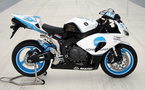 Umgebautes Motorrad Honda CBR1000RR Fireblade von Big Point Motorradhandels GmbH & CO. KG - Bild 2 Umgebautes Motorrad Honda CBR1000RR Fireblade von Big Point Motorradhandels GmbH & CO. KG - Bild 2