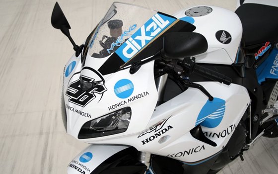 Umgebautes Motorrad Honda CBR1000RR Fireblade von Big Point Motorradhandels GmbH & CO. KG - Bild 4 Umgebautes Motorrad Honda CBR1000RR Fireblade von Big Point Motorradhandels GmbH & CO. KG - Bild 4