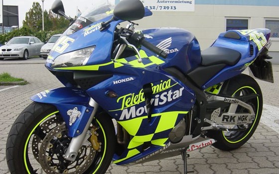 Umgebautes Motorrad Honda CBR1000RR Fireblade von Big Point Motorradhandels GmbH & CO. KG - Bild 2 Umgebautes Motorrad Honda CBR1000RR Fireblade von Big Point Motorradhandels GmbH & CO. KG - Bild 2