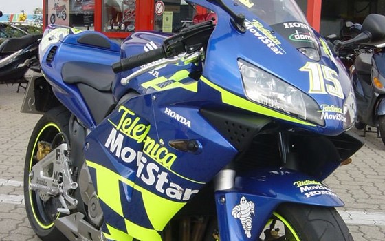 Umgebautes Motorrad Honda CBR1000RR Fireblade von Big Point Motorradhandels GmbH & CO. KG - Bild 3 Umgebautes Motorrad Honda CBR1000RR Fireblade von Big Point Motorradhandels GmbH & CO. KG - Bild 3