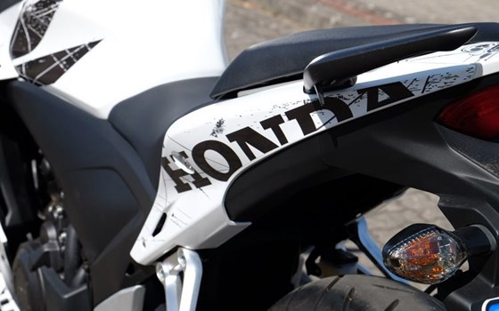 Umgebautes Motorrad Honda CBR500R von Big Point Motorradhandels GmbH & CO. KG - Bild 3 Umgebautes Motorrad Honda CBR500R von Big Point Motorradhandels GmbH & CO. KG - Bild 3