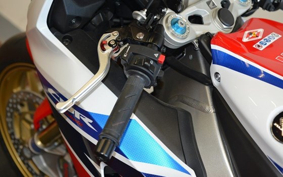 Umgebautes Motorrad Honda CBR1000RR Fireblade von Motorrad Center Altendiez - Bild 10 Umgebautes Motorrad Honda CBR1000RR Fireblade von Motorrad Center Altendiez - Bild 10