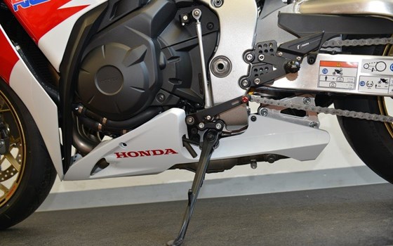 Umgebautes Motorrad Honda CBR1000RR Fireblade von Motorrad Center Altendiez - Bild 11 Umgebautes Motorrad Honda CBR1000RR Fireblade von Motorrad Center Altendiez - Bild 11